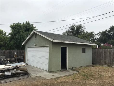 LA Chic: From Old Garage to Sleek One Bedroom - Maxable