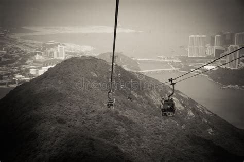 Alto Ngulo De Inclinaci N De Ropeway Sobre Una Monta A En Hong