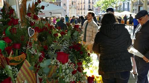 Sant Jordi M S D Un Centenar De Parades Tornen A Omplir La