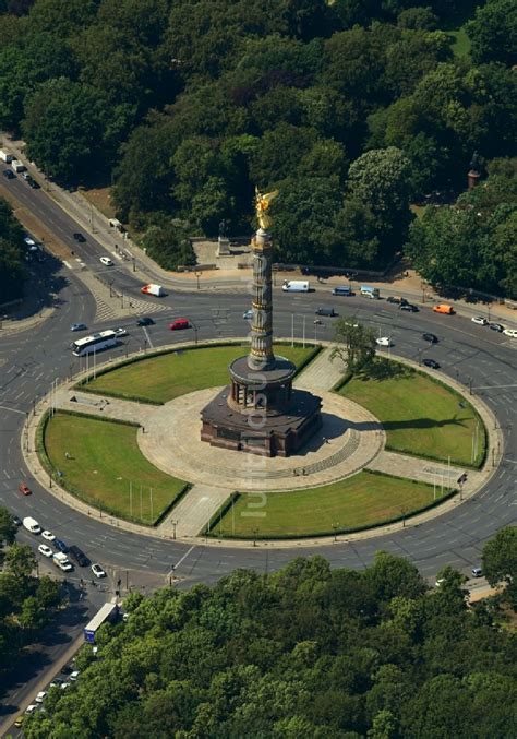 Berlin Aus Der Vogelperspektive Kreisverkehr Stra Enverlauf An Der