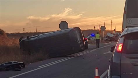 Muere Un Hombre En Un Accidente M Ltiple En La Carretera Entre Rold N Y