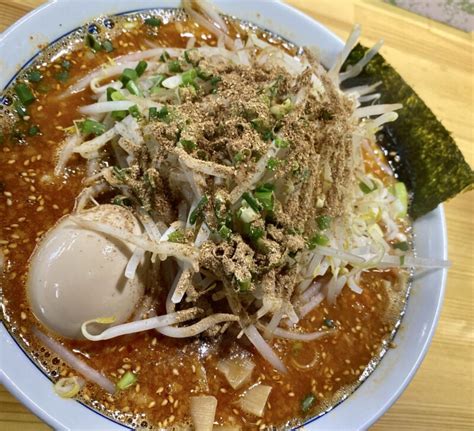 らーめん萬亀＠秋田県秋田市山王にて辛いラーメンブレンド味噌をオーダー！今回は4辛の痺れ追加コールで♪ 秋田・筋肉酒店のラーメン食ったら