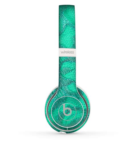 The Bright Green Textile Lace Skin Set For The Beats By Dre Solo 2 Wir Theskindudes