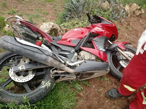 Volcadura De Motocicleta Deja Un Muerto Y Un Herido En Carretera