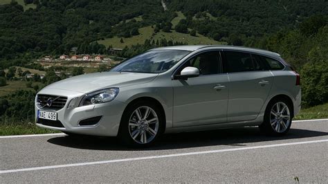 Volvo V60 D4 specs, quarter mile, performance data - FastestLaps.com