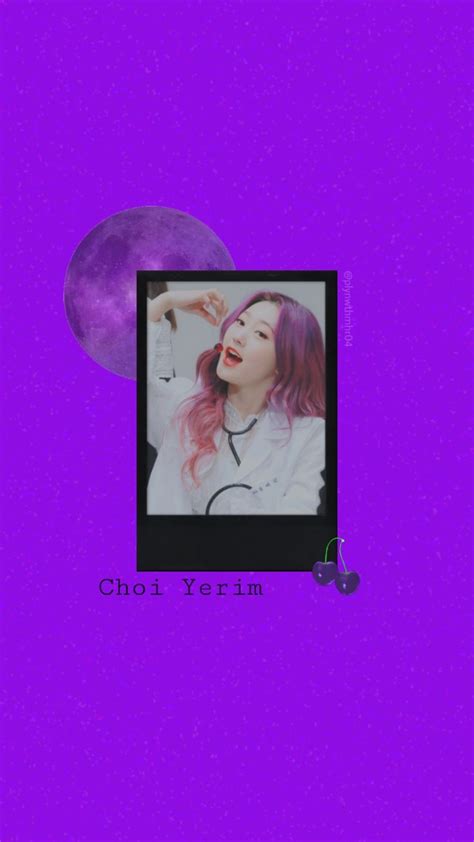 Loona Choerry Wallpaper