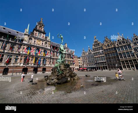 Old Town Square Antwerp Belgium Hi Res Stock Photography And Images Alamy