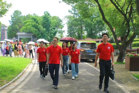 马克思主义学院“红心向党”实践团 走进陈潭秋故居开展红色研学活动 马克思主义学院