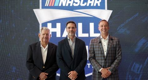 Jimmie Johnson Chad Knaus Donnie Allison To Be Inducted Into NASCAR