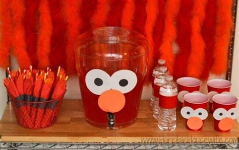 21 Fabulous Elmo Birthday Party Ideas - Spaceships and Laser Beams