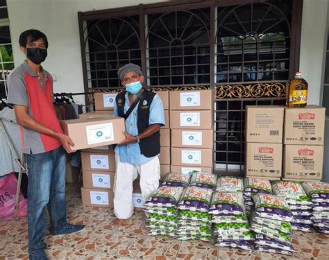 Mais 209 Keluarga Di Hulu Langat Terima Sumbangan Barangan Asas