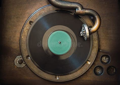 1920`s Old Manual Vinyl Record Player Stock Photo Image Of Closeup