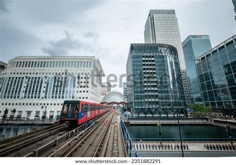 760 Dlr Station Images, Stock Photos, 3D objects, & Vectors | Shutterstock