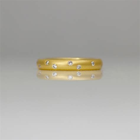 18ct Yellow Gold Ring With Random Diamonds Flush Set David Ashton