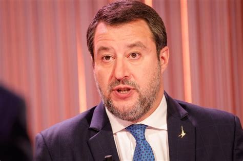 Centrale Nucleare A Milano La Proposta Di Salvini Accende Le Polemiche