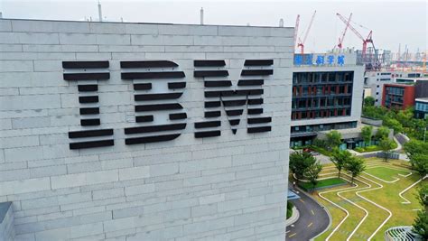 Ibm Pr Cise Sa Feuille De Route Ax E Sur L Ia Et Le Cloud Hybride Avec