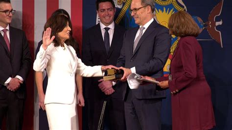 Gov. Hochul officially sworn in - WENY News