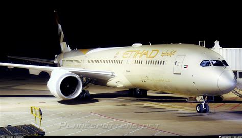 A6 Bln Etihad Airways Boeing 787 9 Dreamliner Photo By Soloonlwh Id