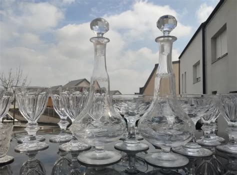 ANCIENNE PAIRE DE Carafe En Cristal Saint Louis gravé baccarat daum