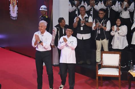 Ganjar Kuasai Topik Debat Capres Perdana Mahfud MD Optimistis Rebut