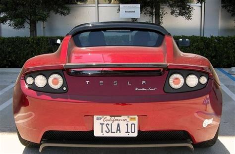 Mobil Tesla Roadster Dan Starman Capai Mars Space X Berbangga