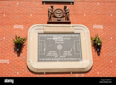 Plaque Manchester United Munich Air Crash 1958 Stock Photo Alamy