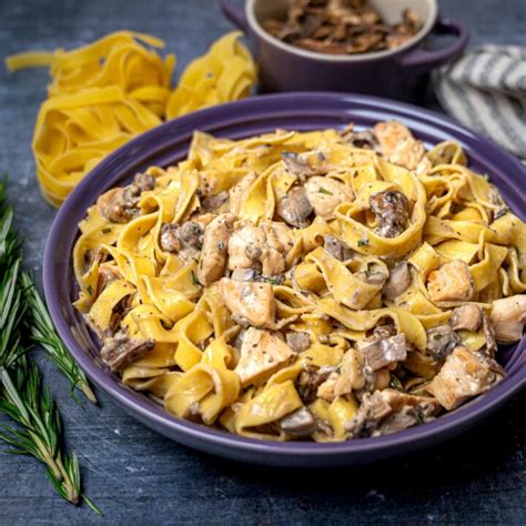 Creamy Chicken and Mushroom Tagliatelle – Skinny Spatula