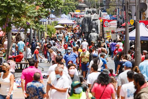 Antofagasta y Pucón a Transición Las 55 comunas que retrocedieron en