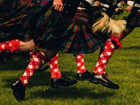 Kilts Cabers And Cultural Significance Robbie Lawrence Captures The