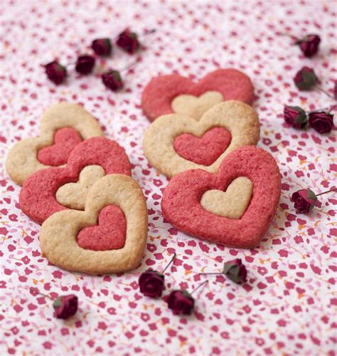 Biscuits sablés coeur 2 couleurs pour la Saint Valentin Recettes de