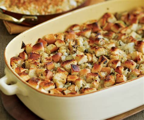 Bread and Celery Stuffing | Recipes | SportsMomSurvivalGuide.com