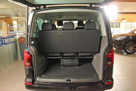 Volkswagen Caravelle 6 1 T6 1 2 0 TDI Comfortline 8 Sitzer AHK LED