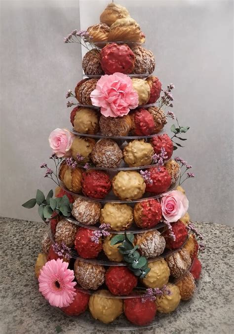 Commandez votre Pyramide de choux chez LA FABRIK DU DESSERT à LES HERBIERS