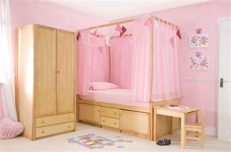 Inside The Stunning Childrens 4 Poster Bed 24 Pictures Lentine Marine