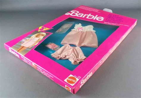 Barbie Habillage Ma Premi Re Nuisette Rose Mattel Ref