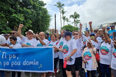 Grand Succ S De La Marche R Unionnaise Pour Le Climat Et La Biodiversit