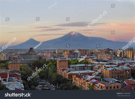 Yerevan Armenia Two Peaks Mount Ararat Stock Photo 513887485 Shutterstock