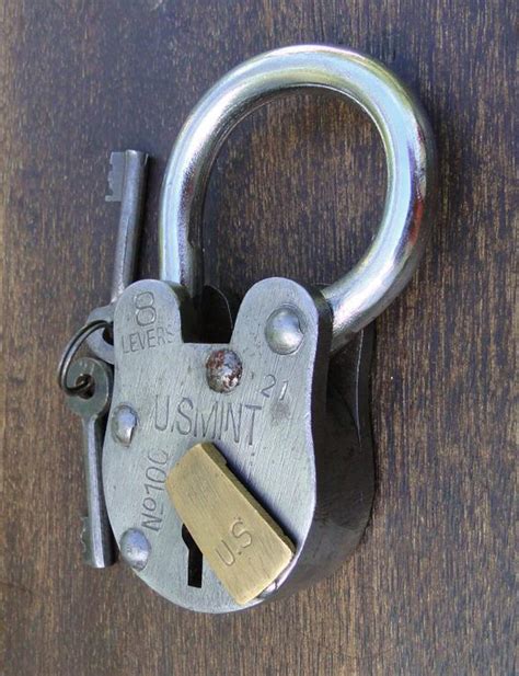 US Mint Padlock Antique Old Style Treasure Chest Lock Iron with ...