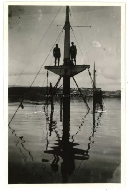 Orig Foto Soldaten M Schiff Zerst Rer Wrack Im Hafen Narvik Norwegen