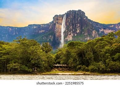 Scenic View Worlds Highest Waterfall Angel Shutterstock