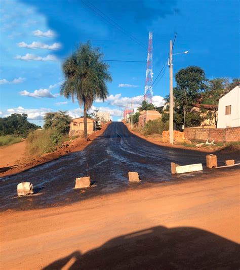 Prefeitura De Barra Do Gar As Leva Obras De Pavimenta O Ao Distrito