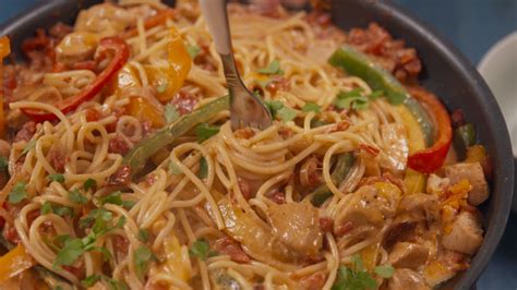 Mexican Chicken Spaghetti Recipe With Rotel Foodrecipestory