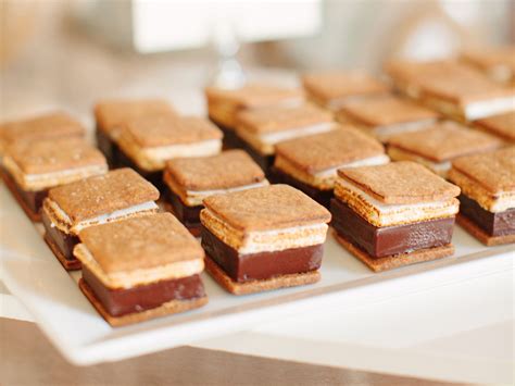 Attention All Dessert Lovers Bring These Treats Into Your Wedding For