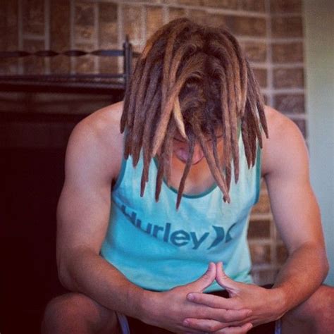 Awesome 15 Detailed Steps On How To Create Dreads Get A Rastafarian