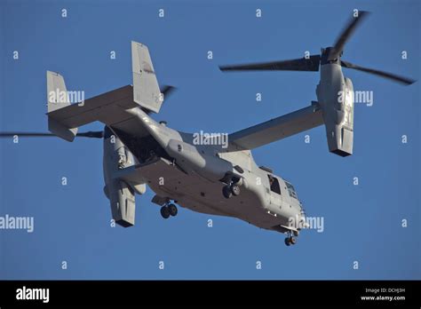 An MV-22B Osprey prepares for landing, Marine Corps Air Station Yuma ...