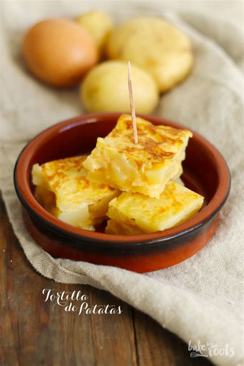 Tortilla de Patatas | Bake to the roots