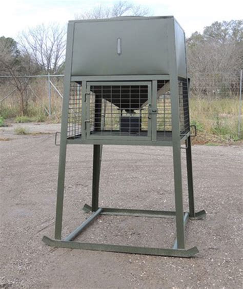 Broadcast Feeders Atascosa Wildlife Supply Inc Jourdanton Texas