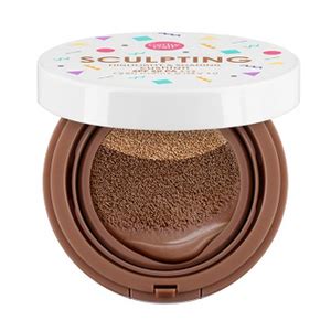 Sculpting Highlight And Shading Cushion