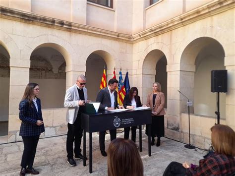 Firma De Convenio De Colaboración Entre El Ayuntamiento De Elche Y La