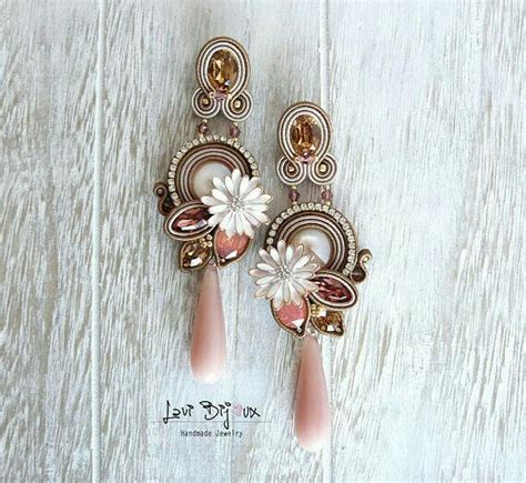 Pin Di Secret Writer Su Juvelir Desing Gioielli Soutache Orecchini